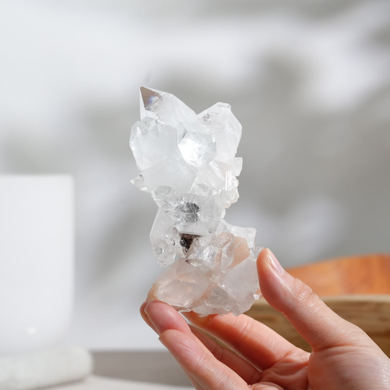 アポフィライト26 Apophyllite | GFE Handpicked Crystal – GFE Handpicked Crystals