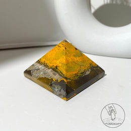 大黃蜂碧玉金字塔
