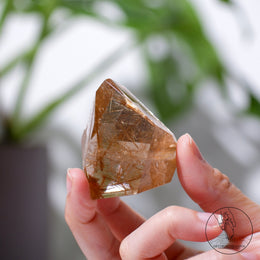 金髮晶隨形