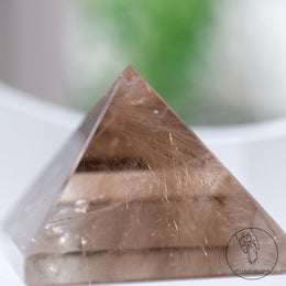 茶髮晶金字塔