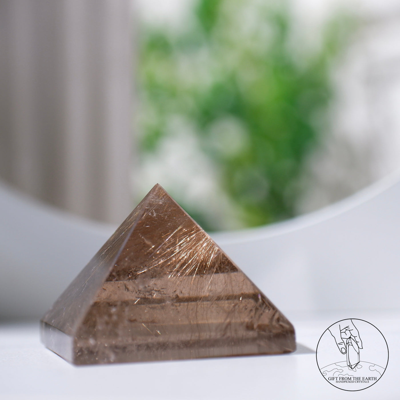 茶髮晶金字塔