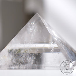 白水晶金字塔