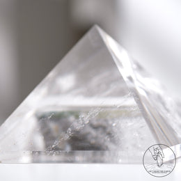白水晶金字塔