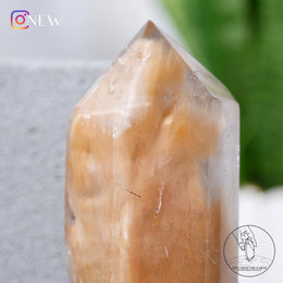 灰黃兔毛水晶柱