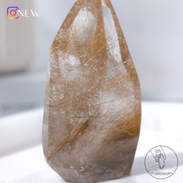 金髮晶柱