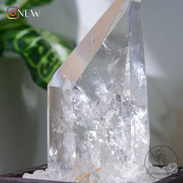 半打磨彩虹白水晶柱