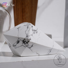 雙尖白松石