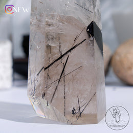 白水晶柱黑碧璽共生