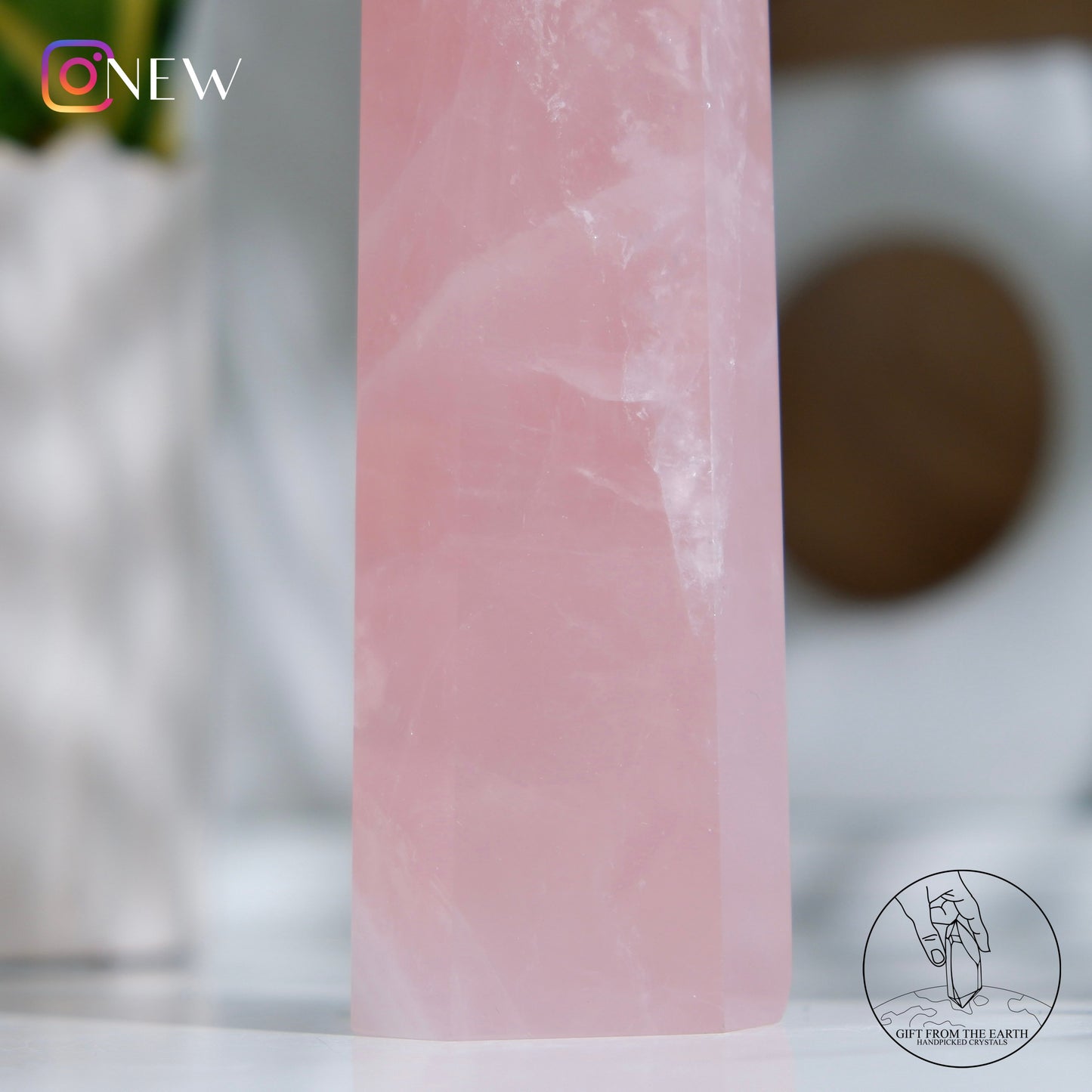 莫桑比克粉晶柱