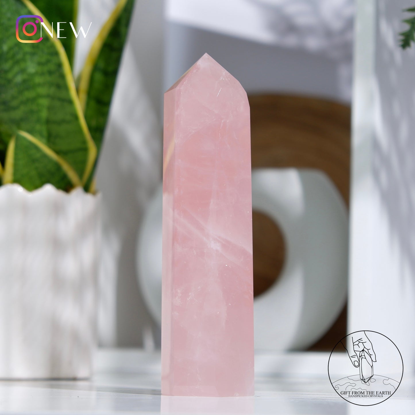 莫桑比克粉晶柱