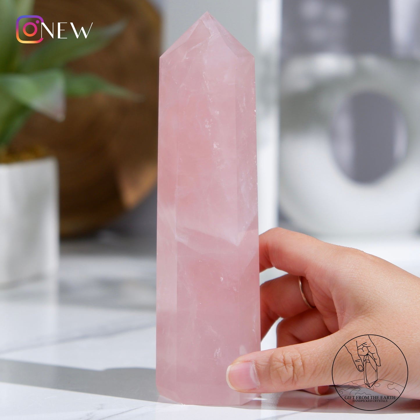 莫桑比克粉晶柱