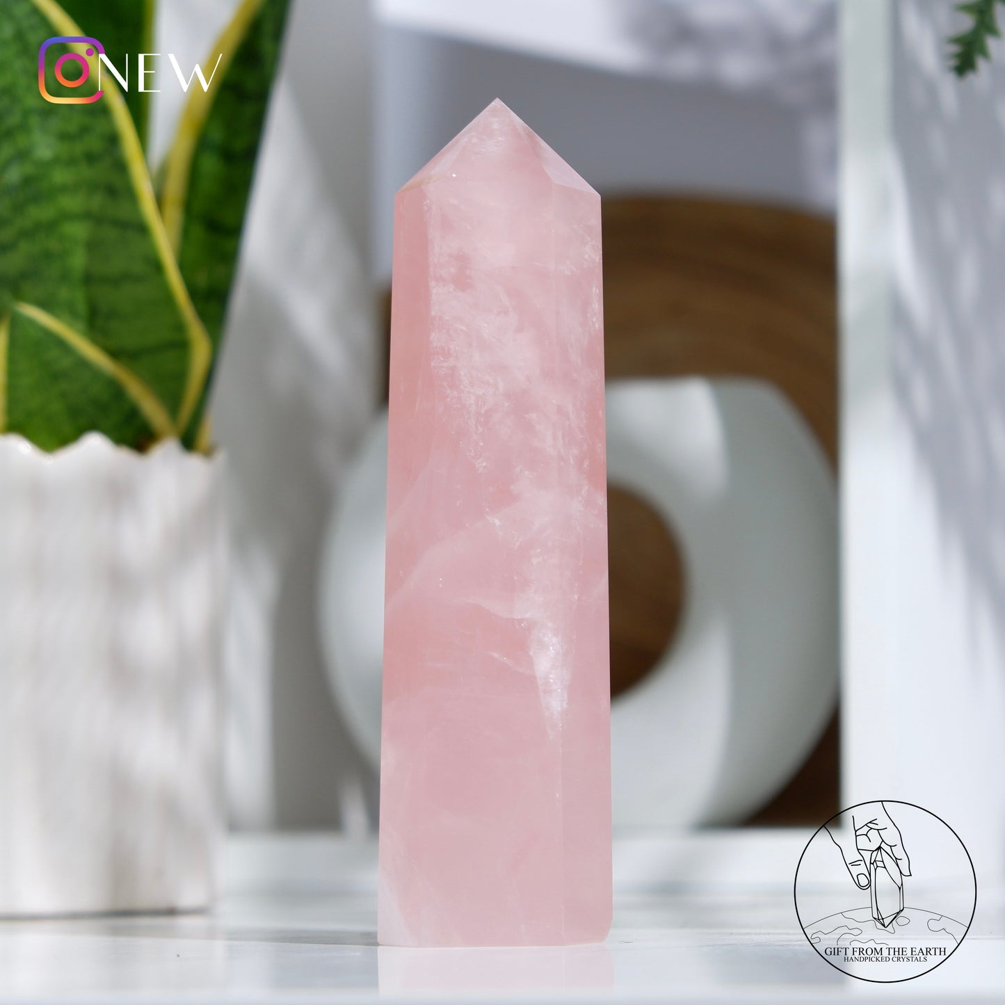 莫桑比克粉晶柱