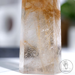 金髮晶柱