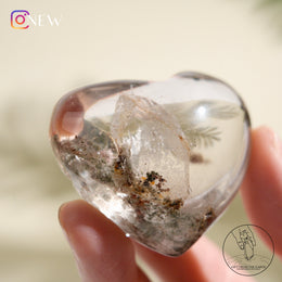 晶中晶白水晶心幽靈共生