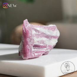 粉碧璽原石