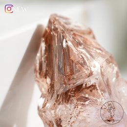 紅泥骸骨水晶