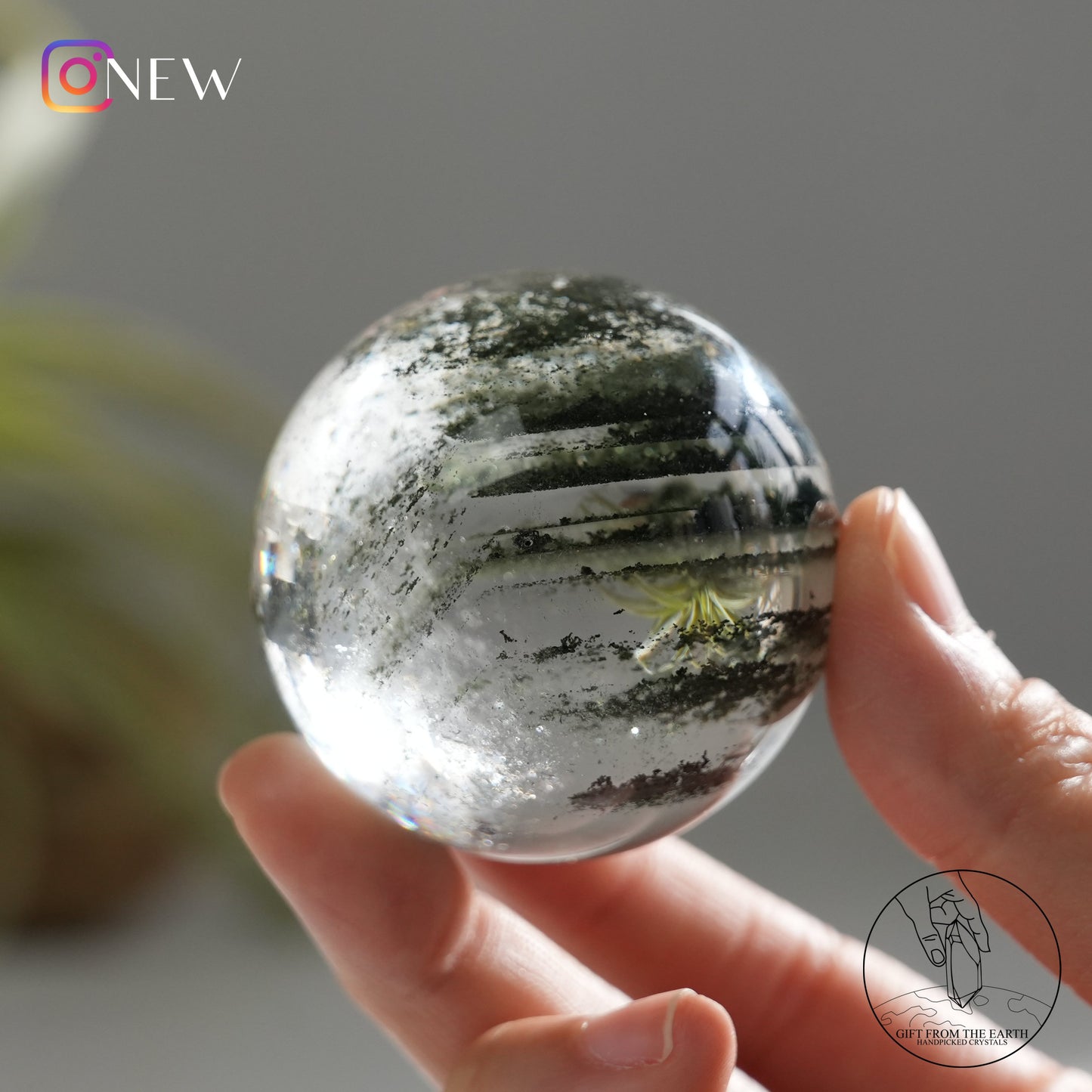 Multi-layered green phantom quartz sphere