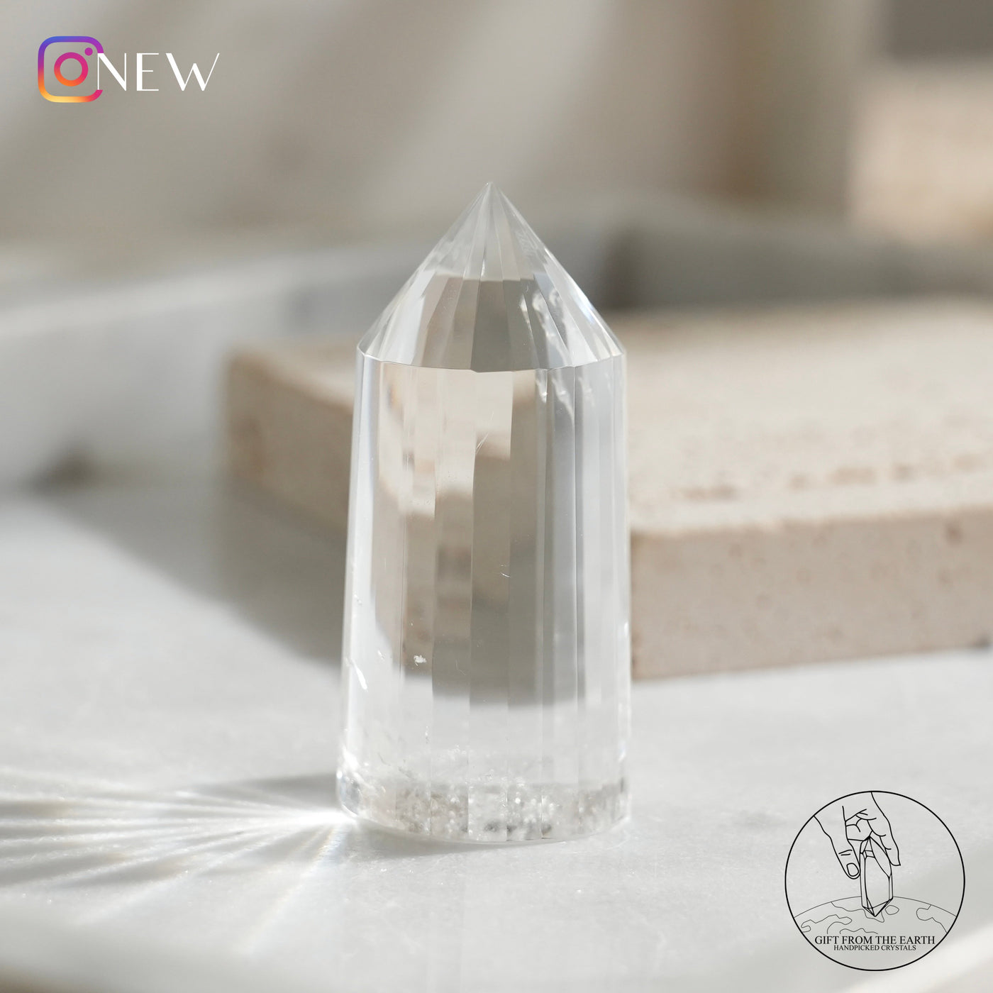 24面白水晶柱