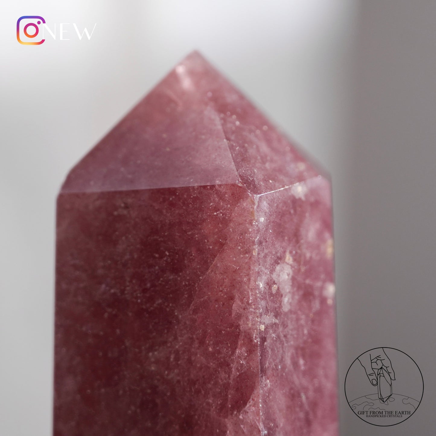 Stberry quartz point