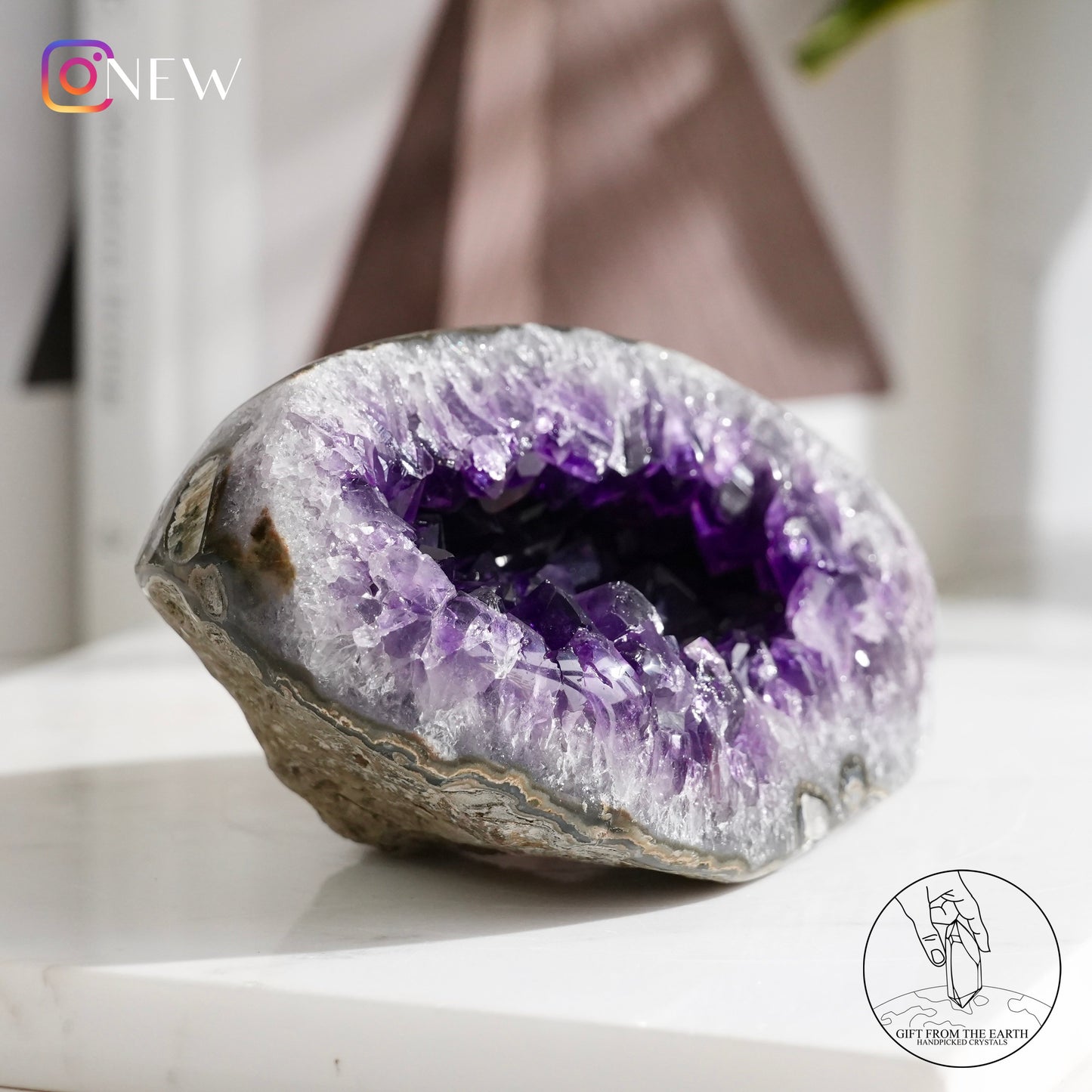 Amethyst geode