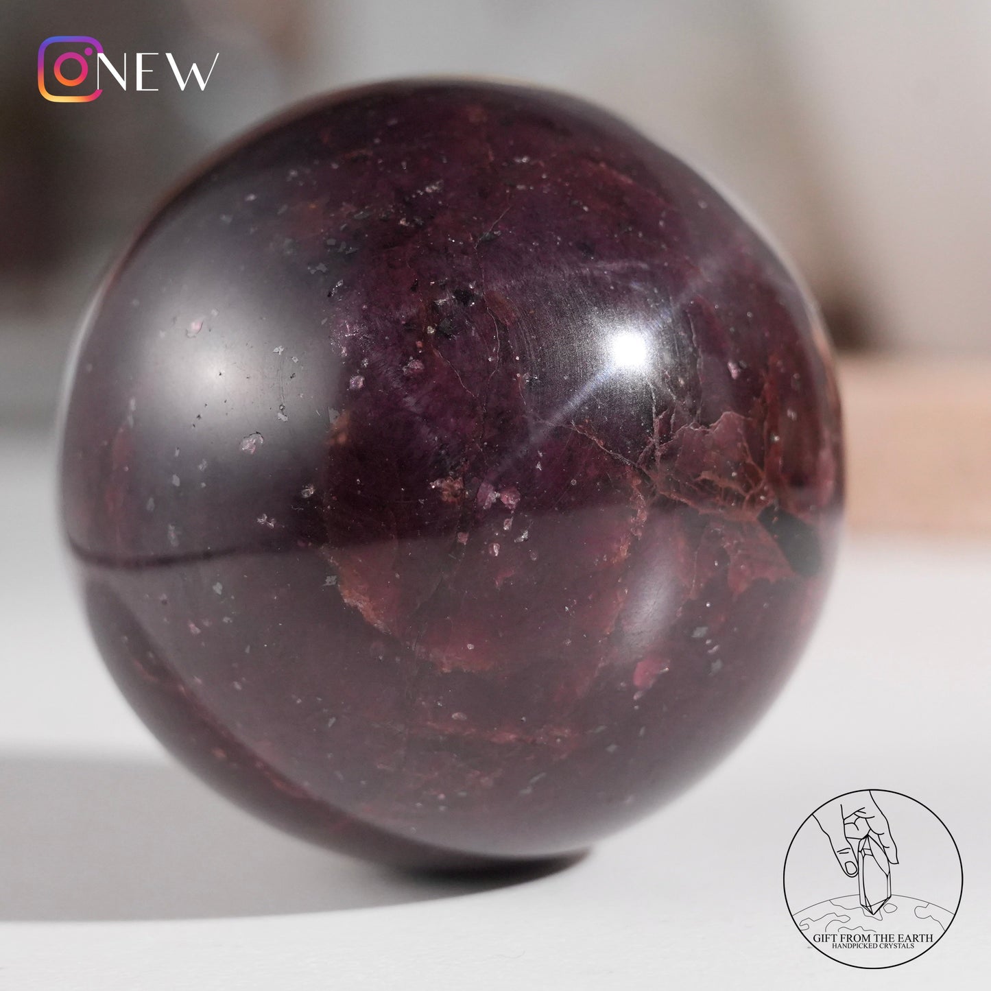 Starry garnet sphere