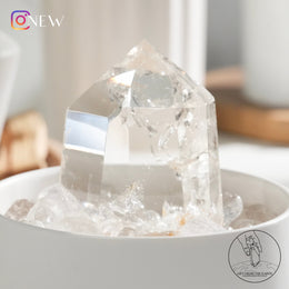 半打磨藍針白水晶柱