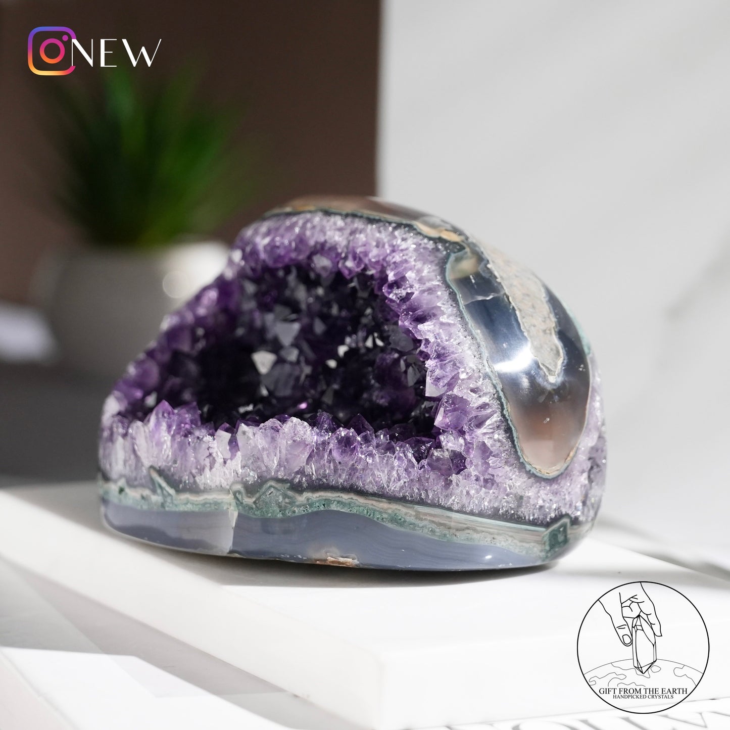 Amethyst geode