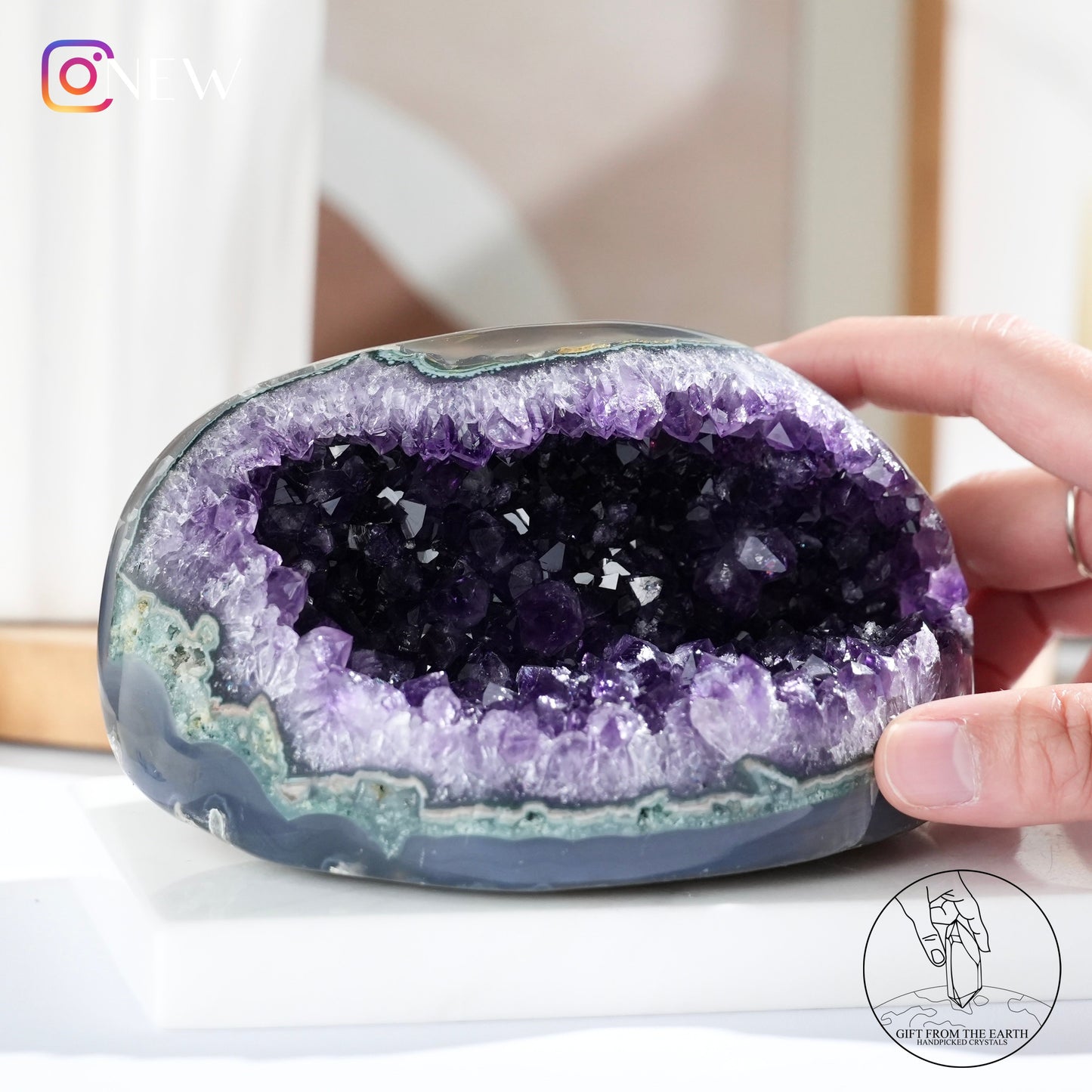 Amethyst geode