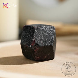 Garnet Raw Stone