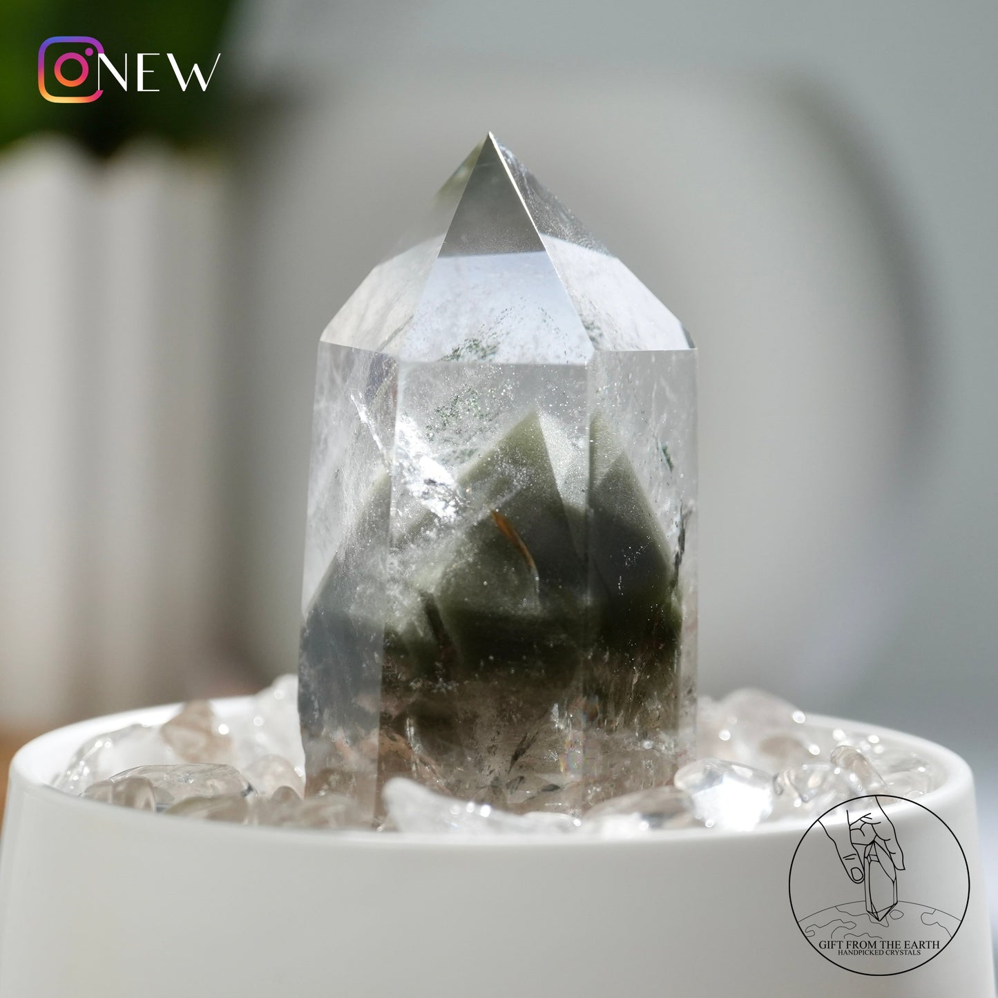 Half-polished pyramid green phantom quartz point