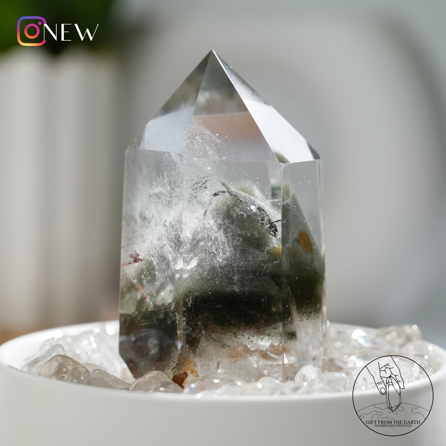 Half-polished pyramid green phantom quartz point