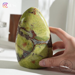 綠蛋白石隨形