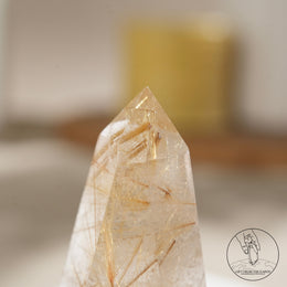 金髮晶柱