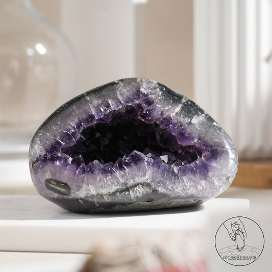 Amethyst geode