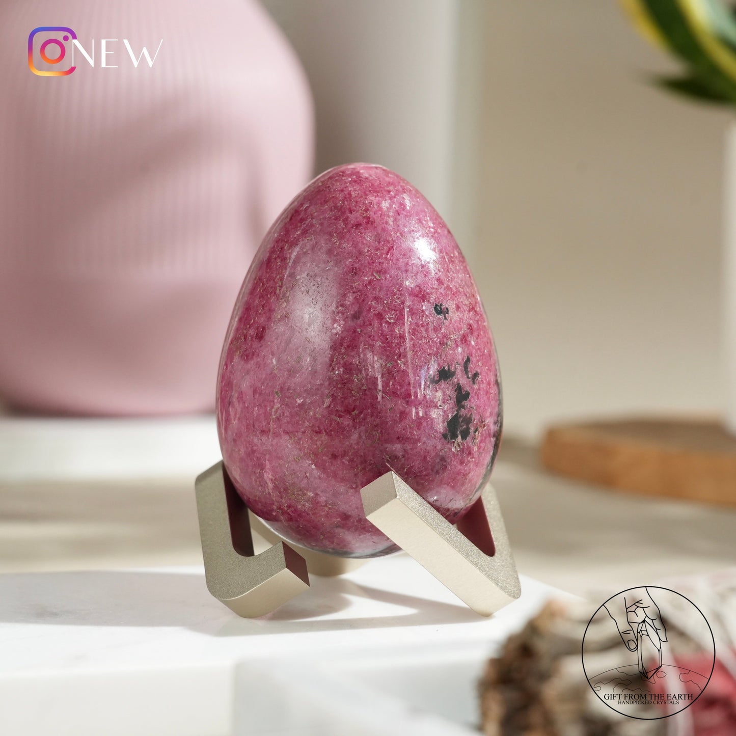 Rhodonite egg