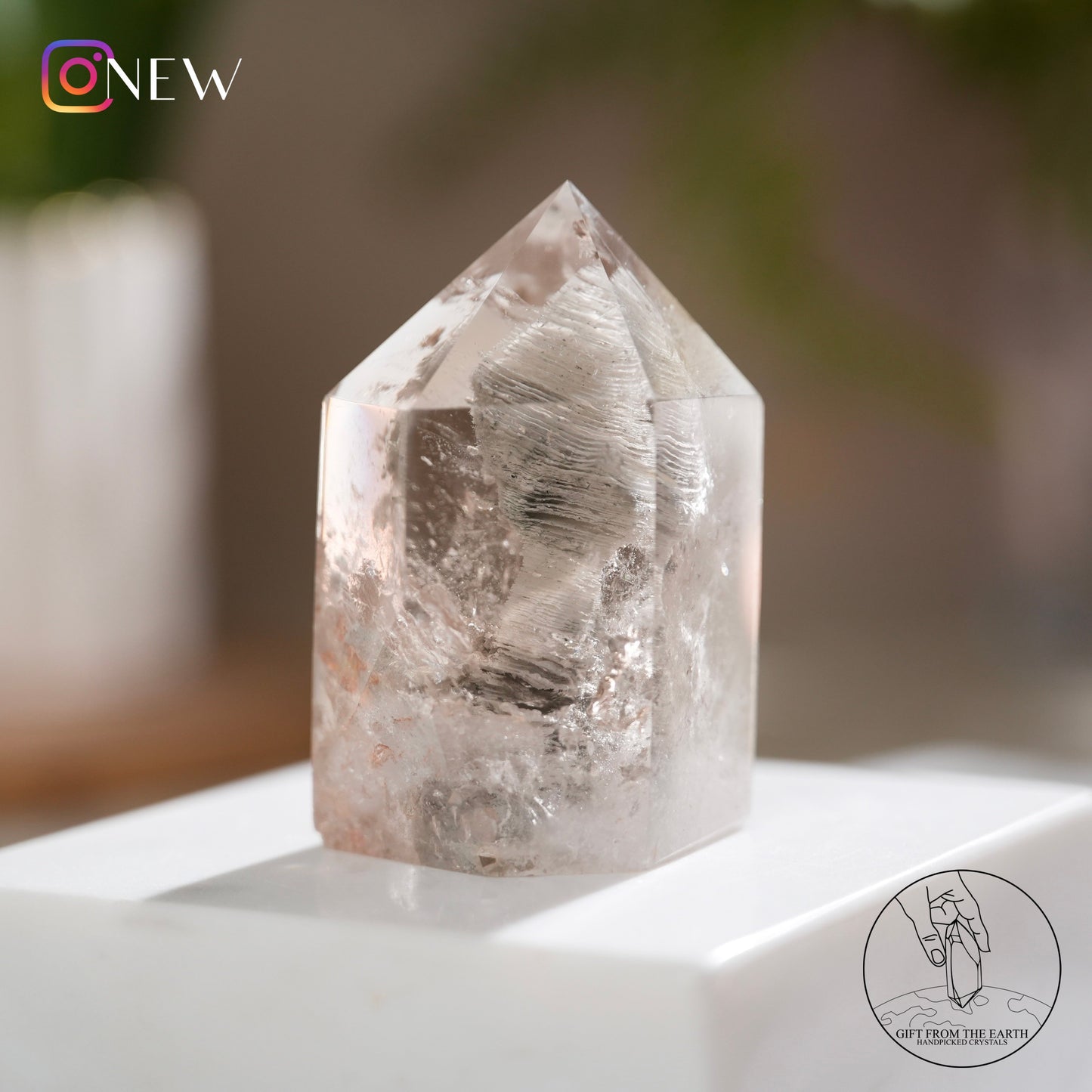 Multi-layered grey phantom quartz point