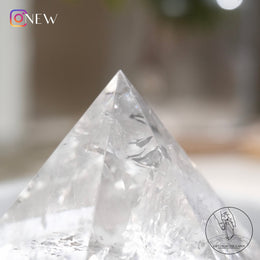 白水晶六角金字塔