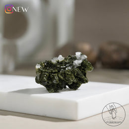 土耳其綠簾石白水晶共生
