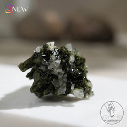 土耳其綠簾石白水晶共生