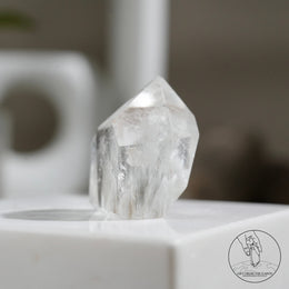 白兔毛水晶柱
