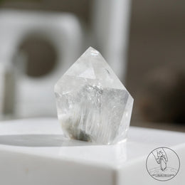 白兔毛水晶柱