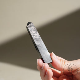 蘇輝石柱（金運石）