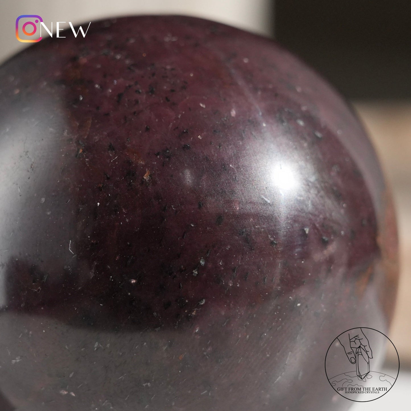 Starry garnet sphere