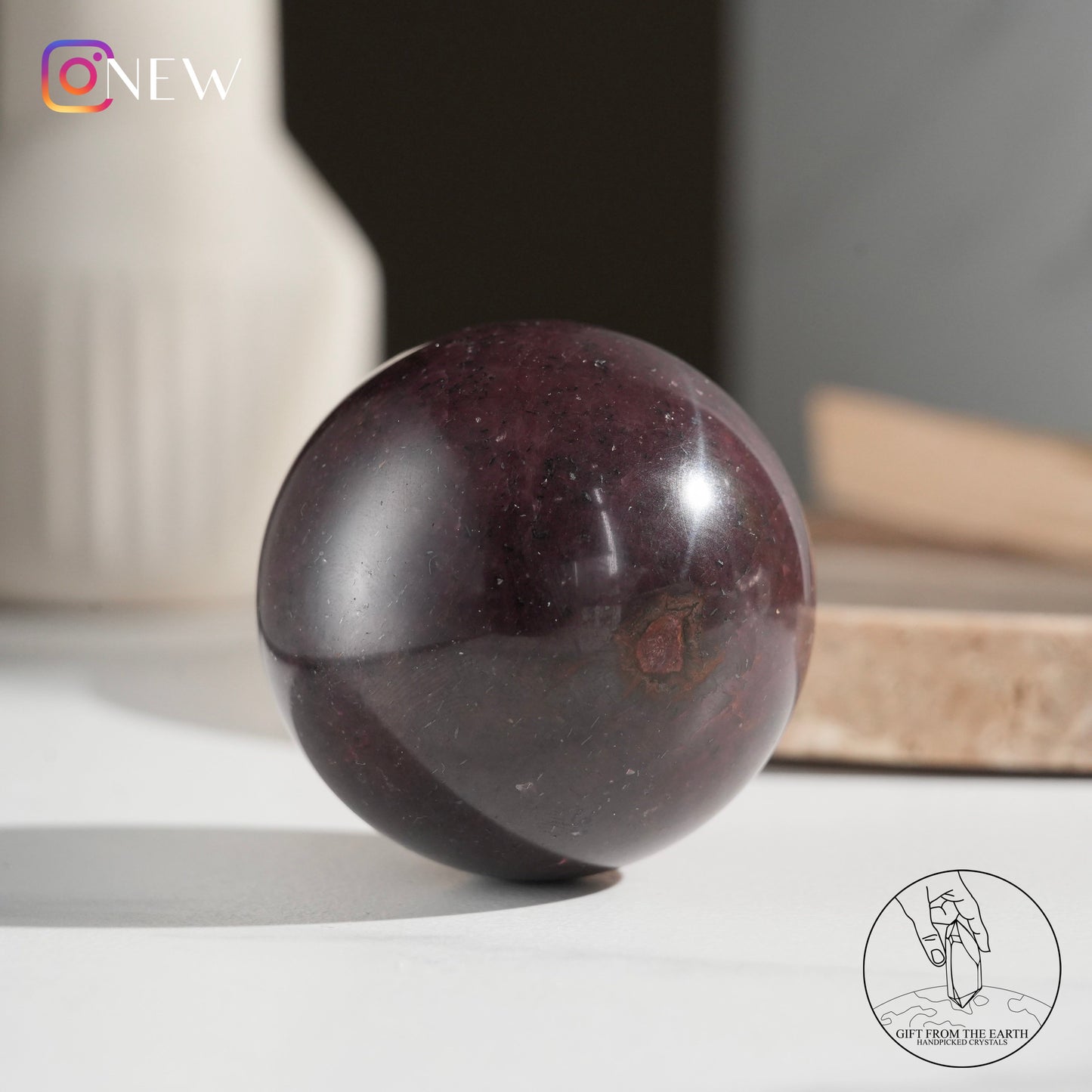 Starry garnet sphere