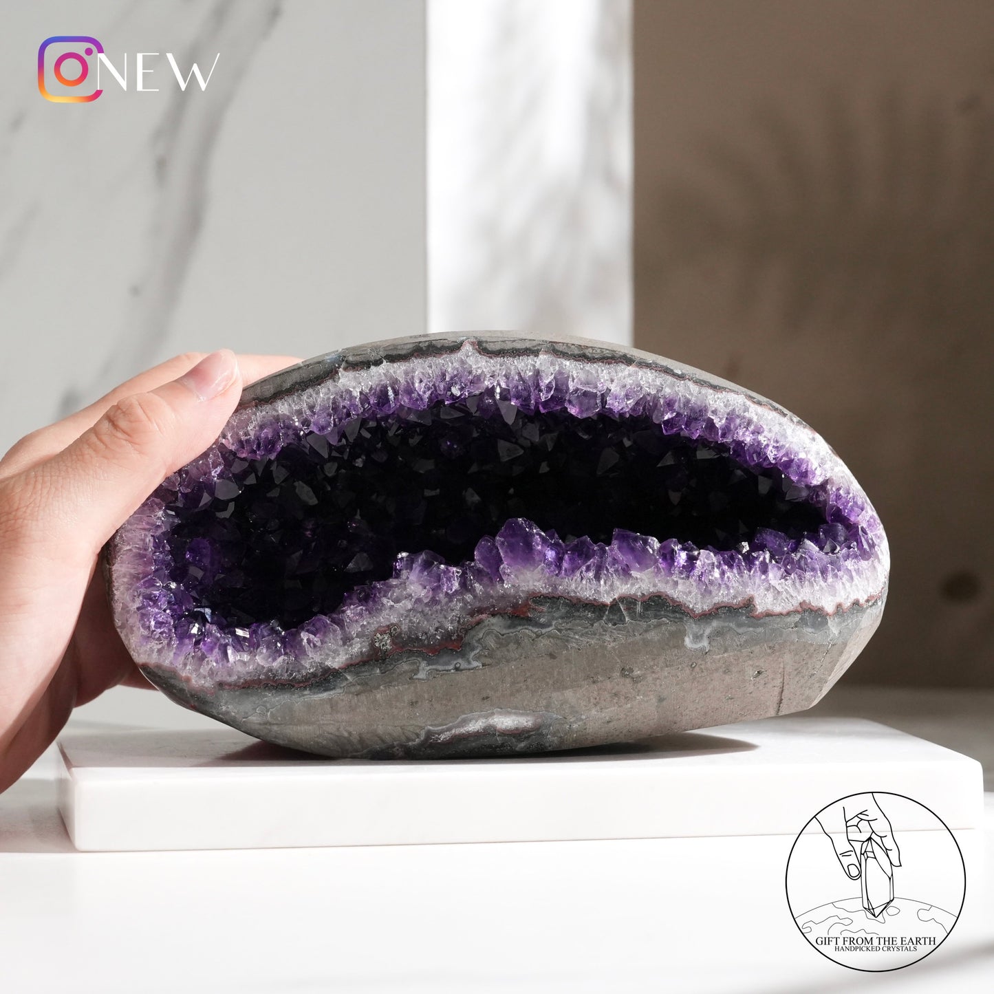 Amethyst geode