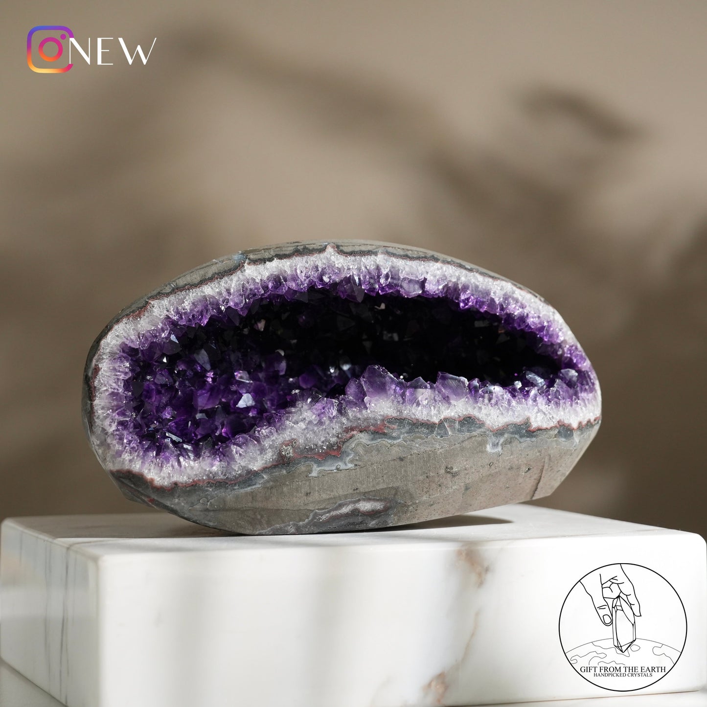 Amethyst geode