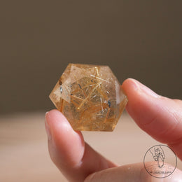 金鈦晶大衛星