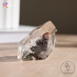 白兔毛水晶隨形灰紅幽靈共生