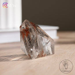 白兔毛水晶隨形灰紅幽靈共生