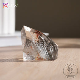 白兔毛水晶隨形灰紅幽靈共生